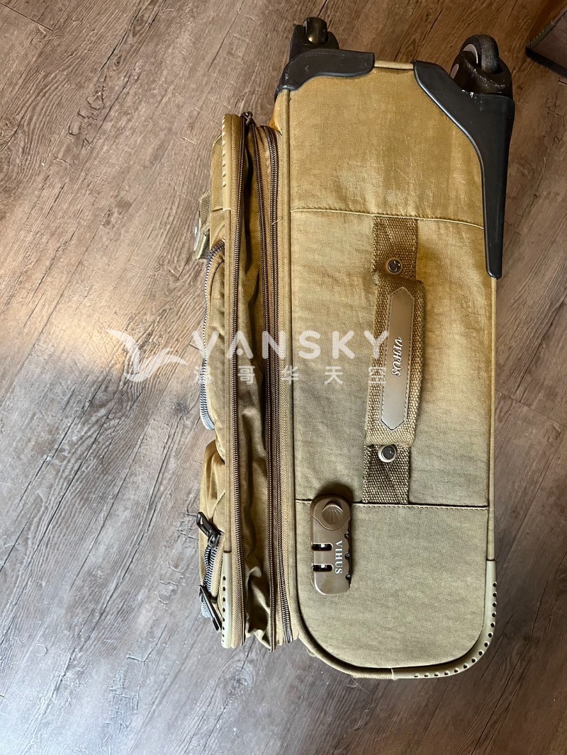 240428105755_小行李箱 4.jpg